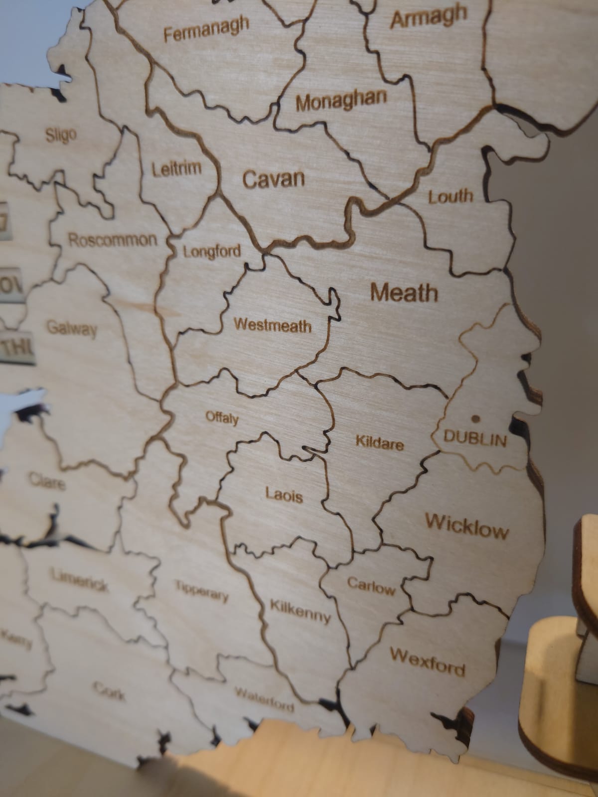 Perpetual Calendar Ireland Map with Clock