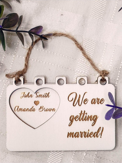 Wooden wedding invitation, Calendar style