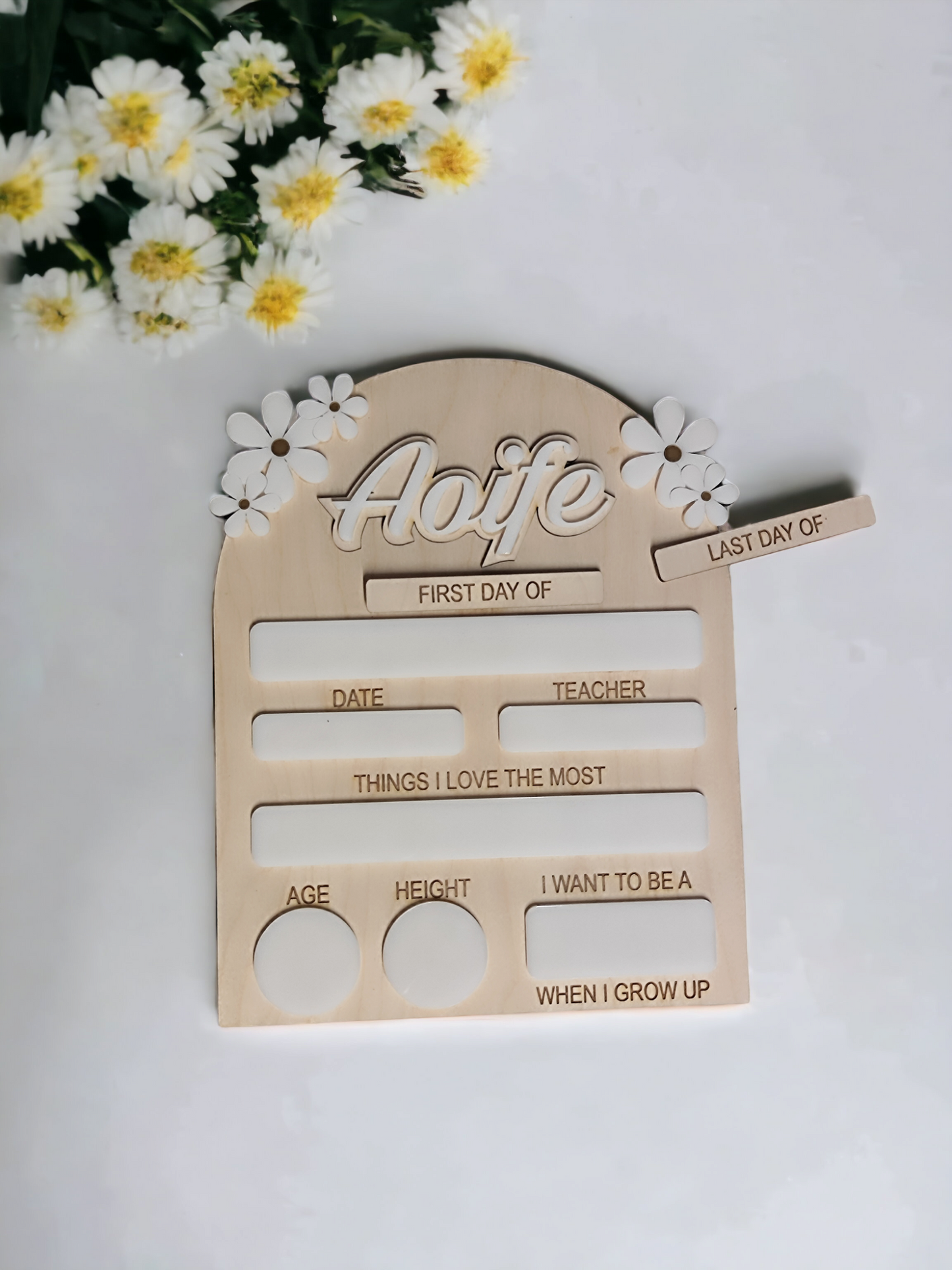 Daisy Style First Day of School Sign