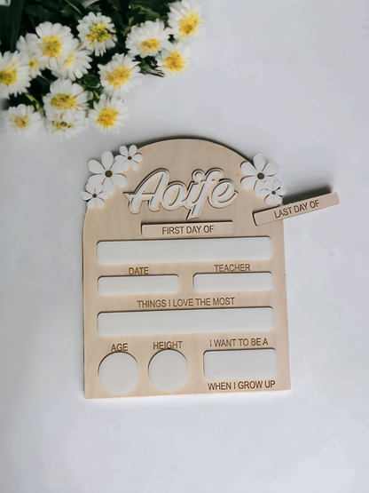 Daisy Style First Day of School Sign