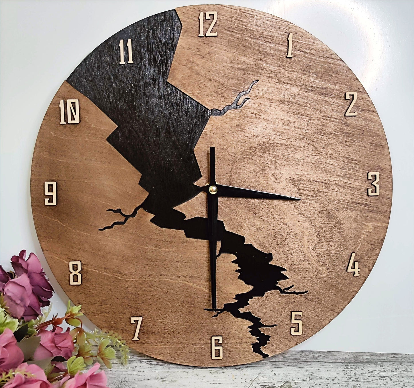 Wooden Wall Clock Earth Crack Design