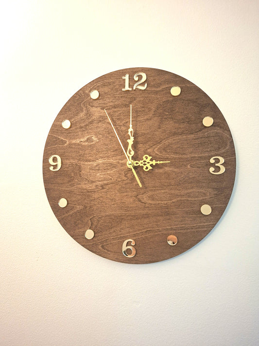Elegant Wooden Wall Clock with Gold Acrylic Details and Vintage Hands