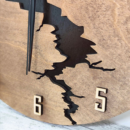 Wooden Wall Clock Earth Crack Design