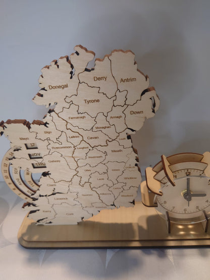 Perpetual Calendar Ireland Map with Clock