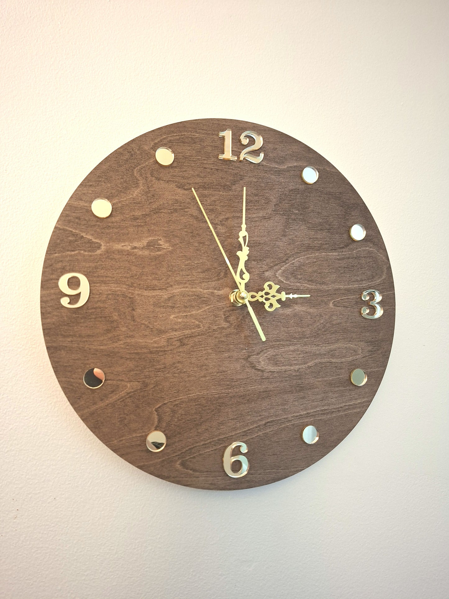 Elegant Wooden Wall Clock with Gold Acrylic Details and Vintage Hands