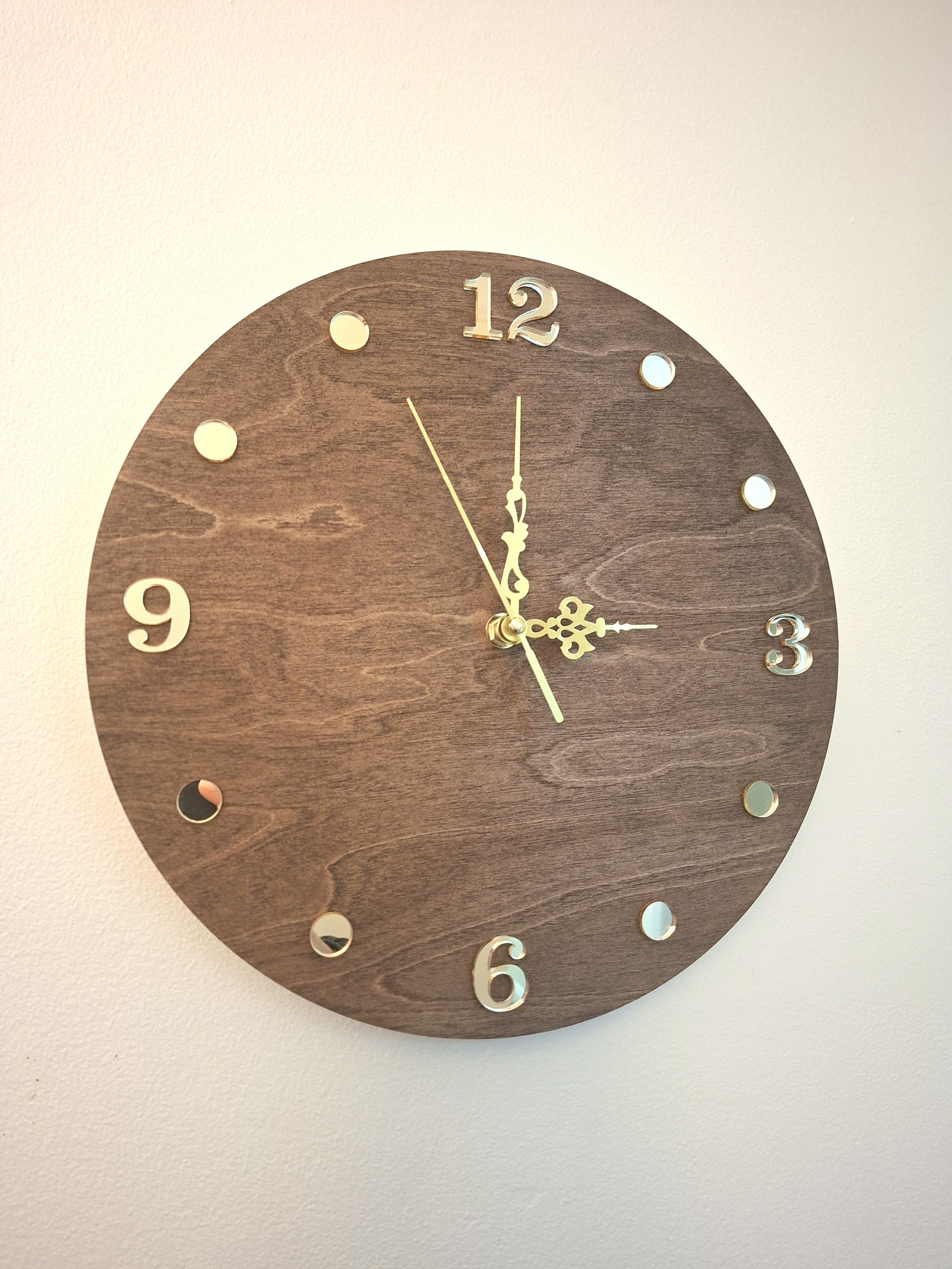 Elegant Wooden Wall Clock with Gold Acrylic Details and Vintage Hands